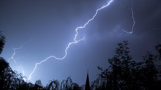 Piekło nad Polską! Nawet 40 stopni w cieniu. IMGW wydaje najwyższe alerty dla niemal całego kraju