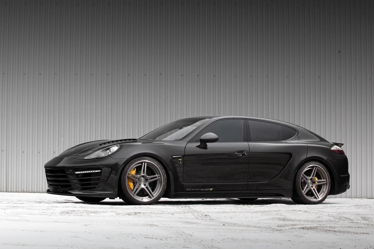 Porsche Panamera Stingray GTR ze skórą krokodyla w kabinie