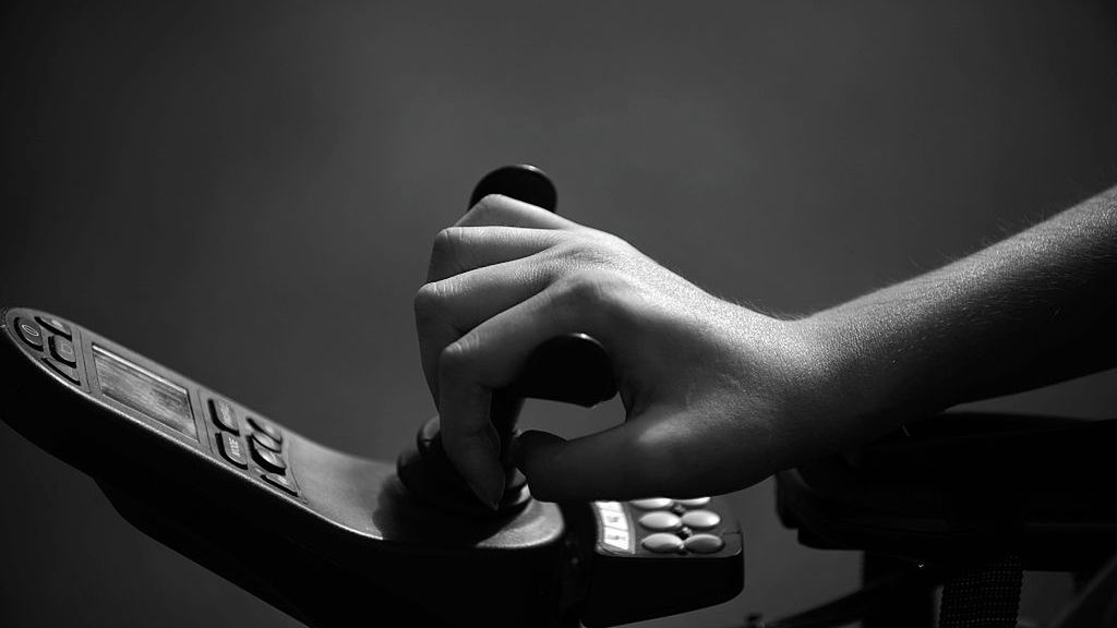 Wózek inwalidzki jako kontroler do konsoli Xbox, fot. Getty Images