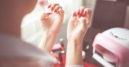 Salony piękności pod lupą. Inspekcja Handlowa skontrolowała urządzenia do pielęgnacji paznokci