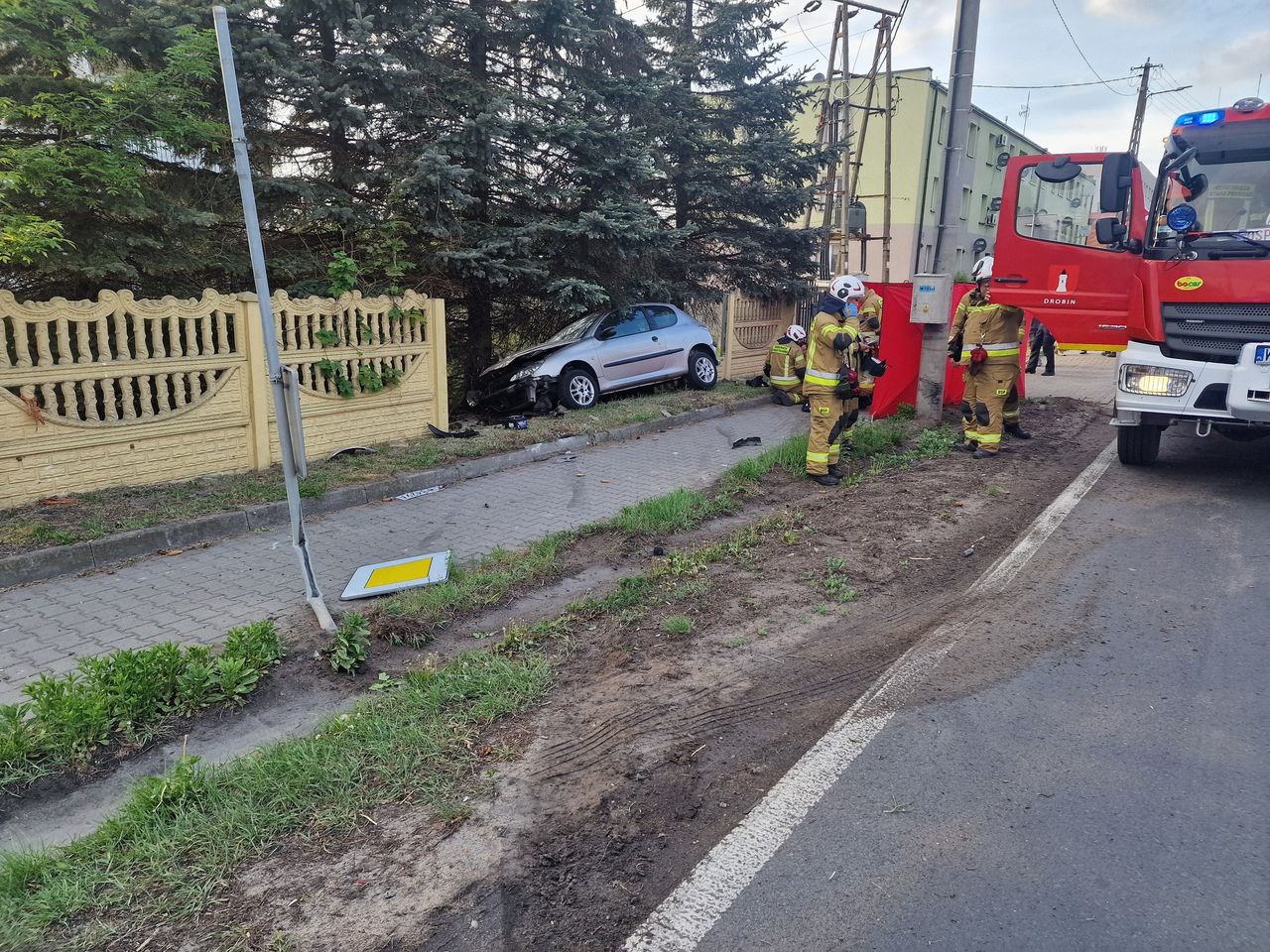 Kierowca stracił panowanie nad pojazdem - zdarzenie w Drobinie