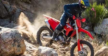 Nowa Honda CRF450RX, czyli profesjonalna wersja motocrossowego sprzętu