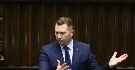 Powrót dzieci do szkół. Przemysław Czarnek: chcemy mieć szansę
