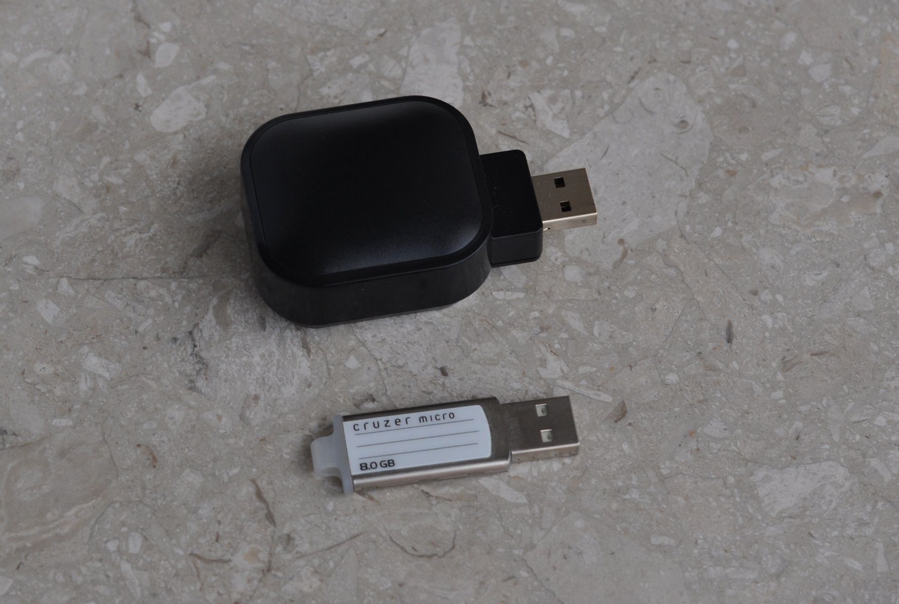Jedziemy na wycieczkę, bierzemy Panasonica DMP-B500 w teczkę 8