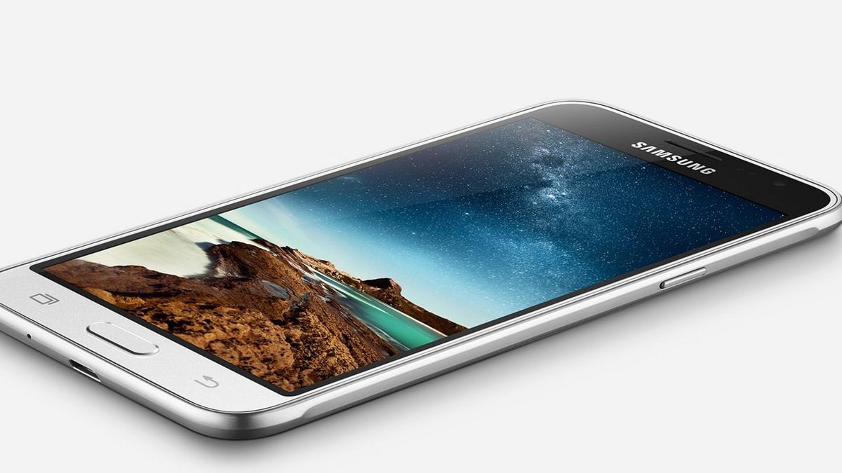 Samsung Galaxy J1 (2016) może być sensownym budżetowcem. Nie tak jak poprzednik 1