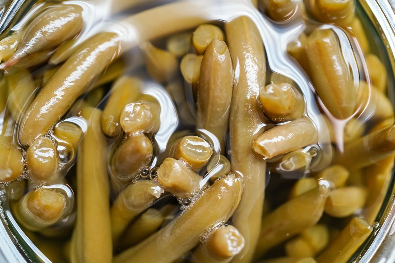 Warzywa z puszki: zdrowa alternatywa czy kompromis na talerzu?