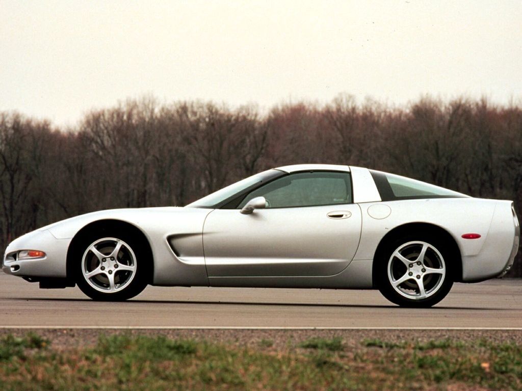 Chevrolet Corvette 16