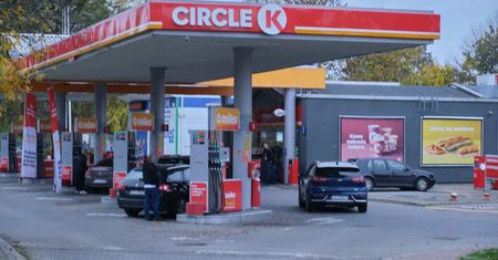 Ceny paliw na piątek (17.04): Kolejne obniżki na horyzoncie. Sprawdź, ile zapłacisz jutro