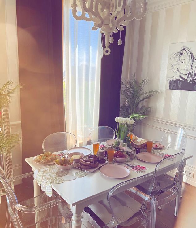 Katarzyna Cerekwicka w domu stawia na elegancję