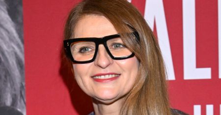 Irena Kamińska-Radomska uczy, jak pić herbatę. "Żenujące"