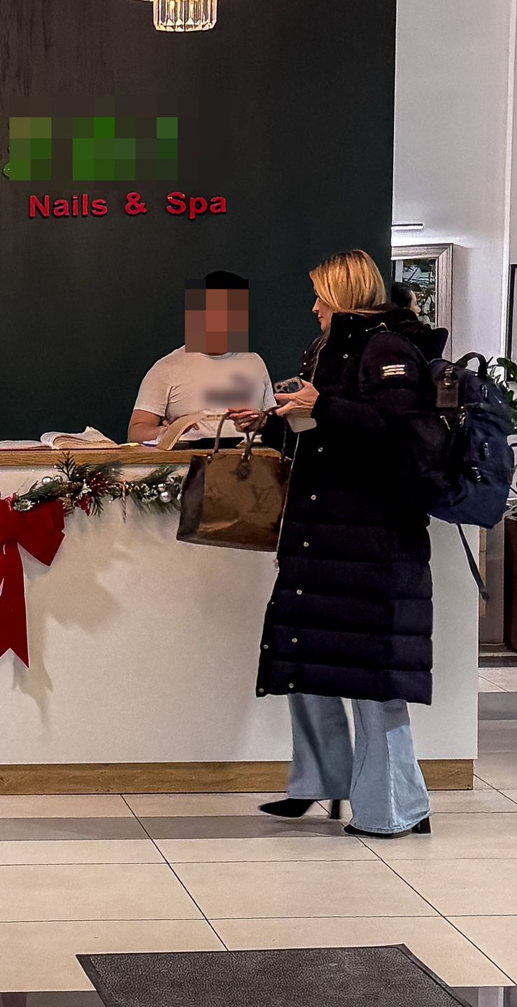 Joanna Krupa na manicure i pedicure