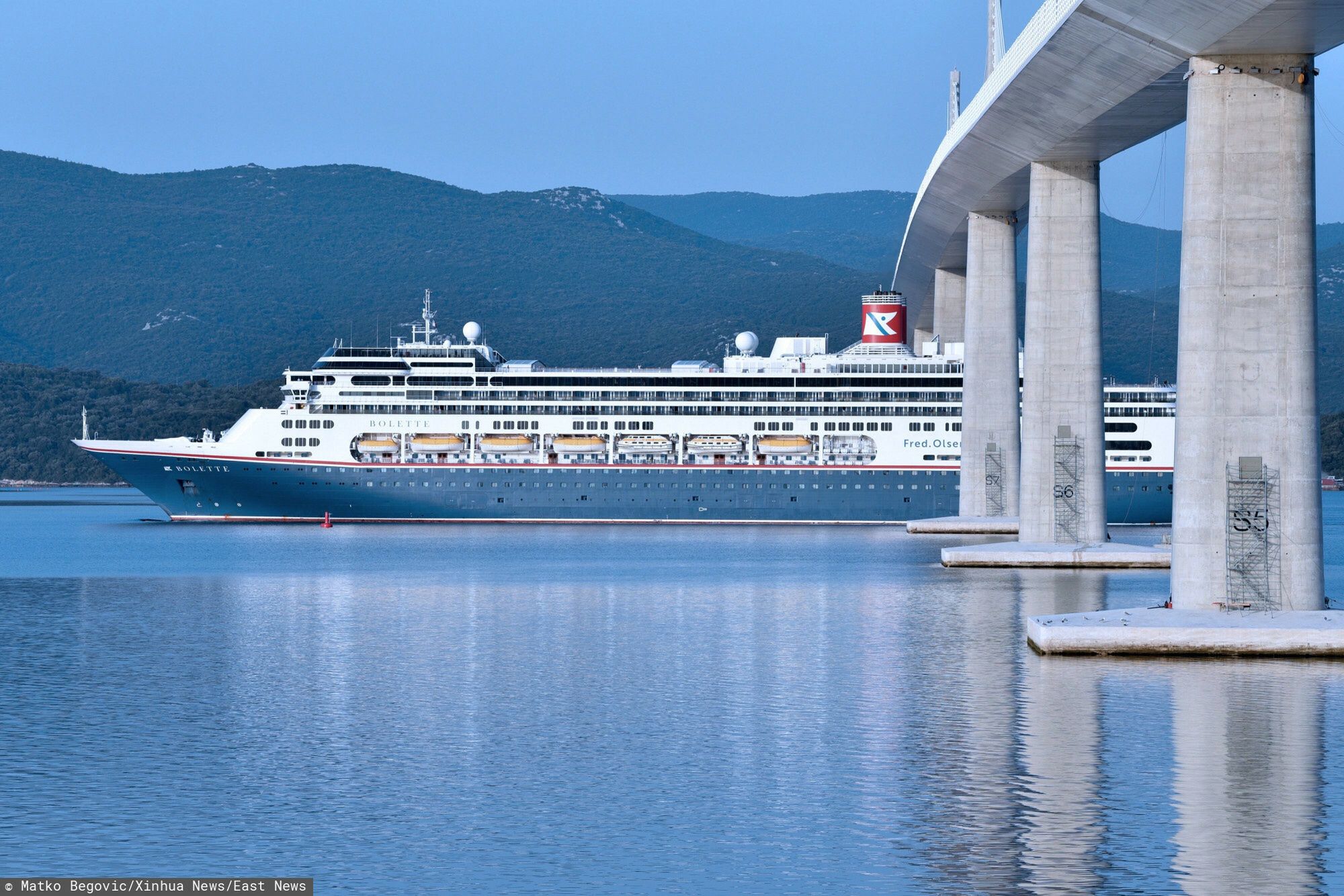 Kwestia dostępności bośniackiego portu Neum dla statków była jednym z punktów spornych, gdy ogłoszono plany budowy mostu Pelješac 