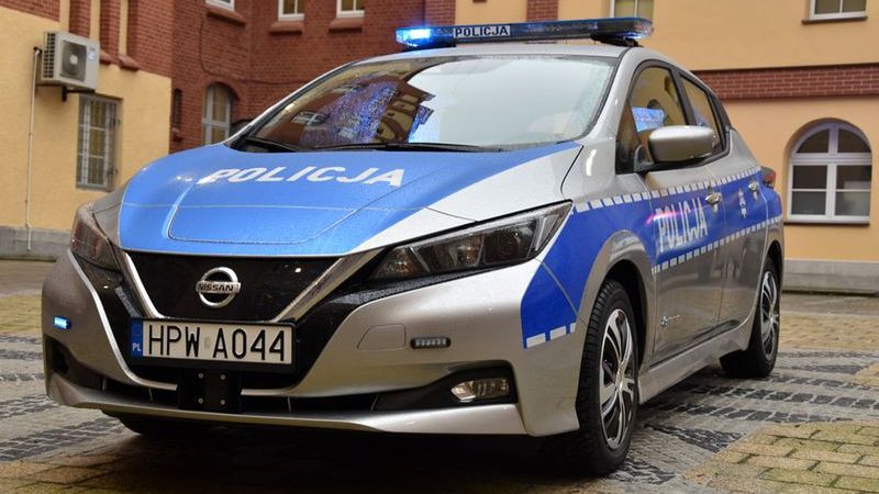 Policja postanowiła nie tylko pomagać, ale i nie szkodzić