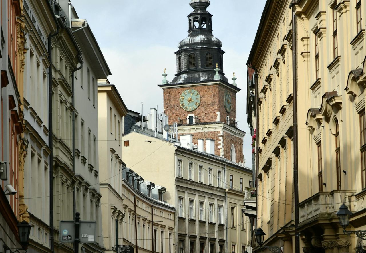 Pogoda w Krakowie. Prognoza na poniedziałek 1 grudnia. Mgły i lekki mróz