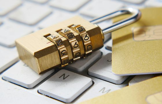 Polacy ciągle nie umieją w hasła. Najczęściej stosowane to "123456" i "admin"