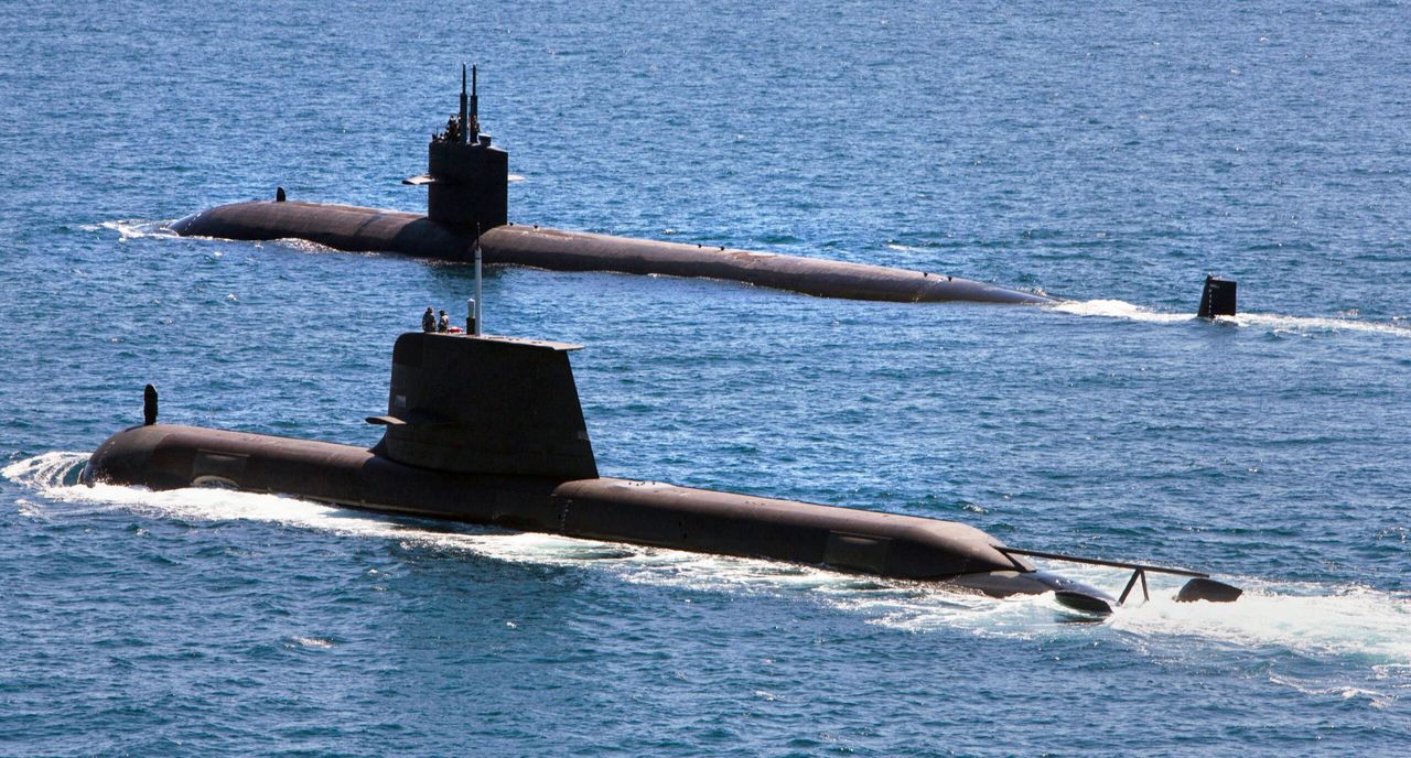 HMAS Rankin, szósty i ostatni okręt typu Collins, oraz amery­kański okręt podwodny typu Los Angeles – USS Albuquerque (SSN 706).