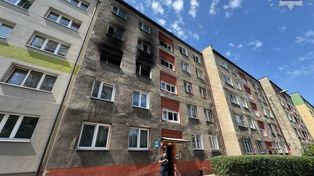 Chorzów: Tragiczny pożar bloku. Mężczyzna zginął w płomieniach, jego partnerka wyskoczyła z okna