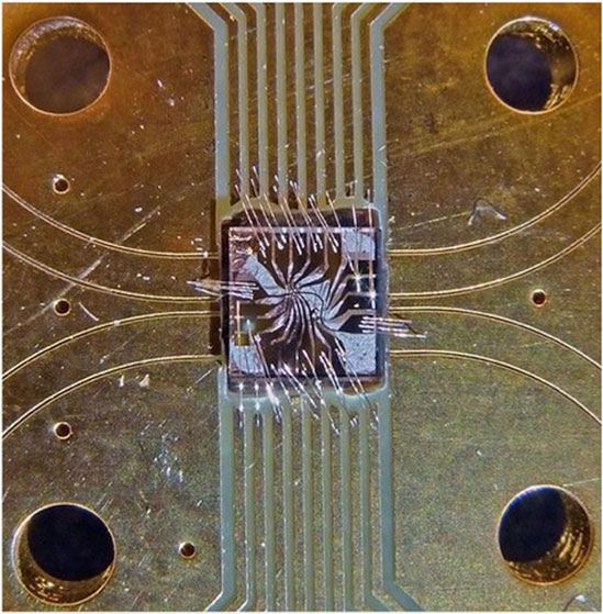 Uczeni zamienili wnętrze diamentu w komputer kwantowy