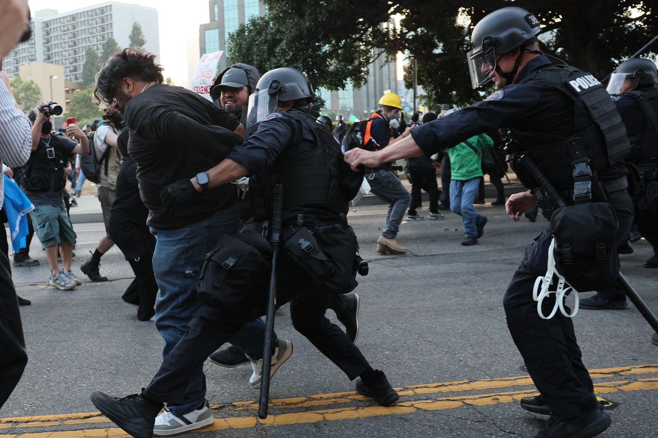 Zamieszki w Los Angeles. Trump ostrzega resztą kraju