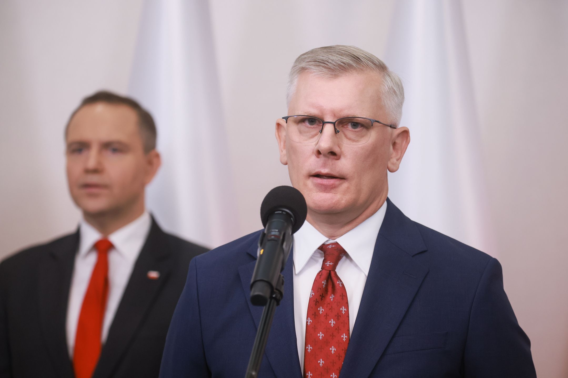 Karol Nawrocki, S�awomir Cenckiewicz
Warszawa, 03.07.2025. Prezydent elekt RP Karol Nawrocki (L) oraz desygnowany na szefa Biura Bezpiecze�stwa Narodowego S�awomir Cenckiewicz (P) podczas konferencji prasowej w siedzibie Kancelarii Prezydenta RP w Warszawie, 3 bm. (jm) PAP/Leszek Szyma�ski
Leszek Szyma�ski
PiS, polityk, polityka, prezydent elekt, spotkanie, briefing prasowy, kancelaria, konferencja prasowa, siedziba