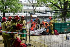 Groźny wypadek w Warszawie. Zerwała się platforma z robotnikami