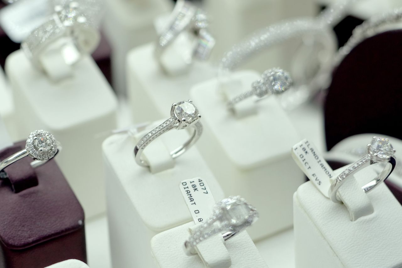 Belgowie: nasz biznes diamentowy pomaga Putinowi finansować wojnę