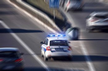 Bytom: Wypadek motocyklisty. Poszkodowany trafił do szpitala. Utrudnienia też na obwodnicy Zatora, w ciągu DW 78, gdzie zderzyły się auta