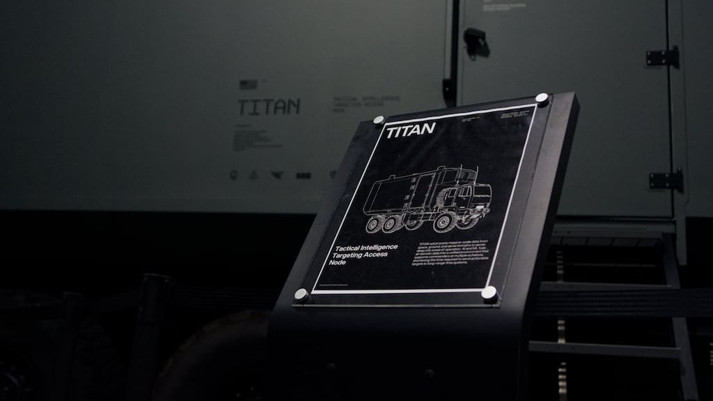 Prezentacja wizualizacji ciężarówki z systemem TITAN.