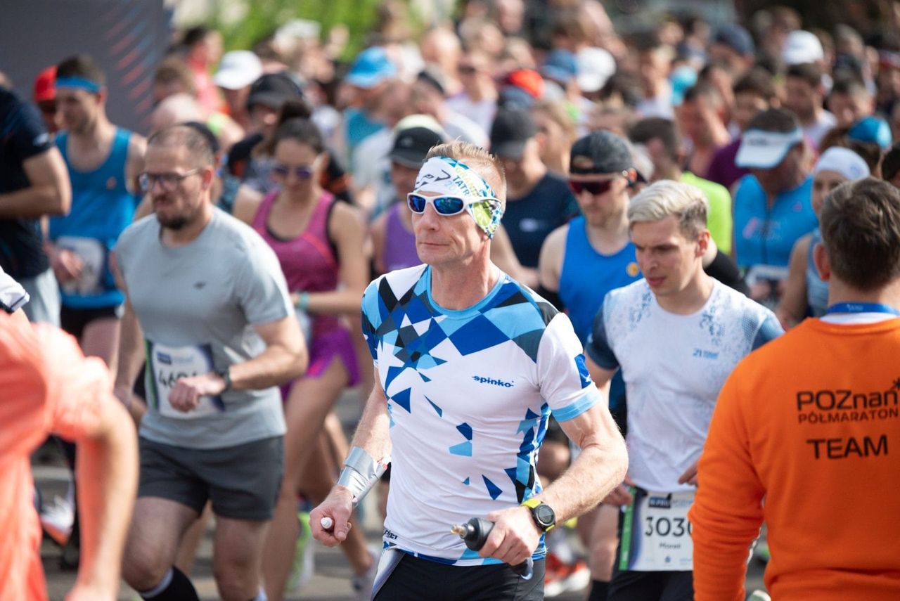 14,5 tysiąca biegaczy ruszyło na ulice Poznania! Ruszył 18. Poznań Półmaraton