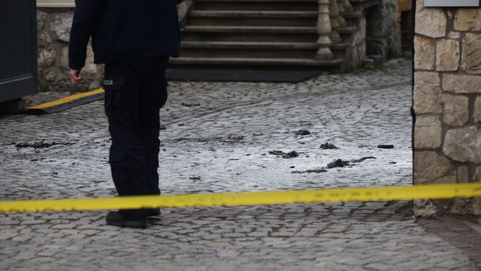 Zmarł mężczyzna, który dokonał samospalenia przed konsulatem Ukrainy w Krakowie
