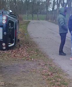 Kompletnie pijana uderzyła w drzewo. Policja ujawnia szczegóły wypadku