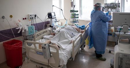 Zapadł w śpiączkę przez koronawirusa. Obudził się po 5 miesiącach