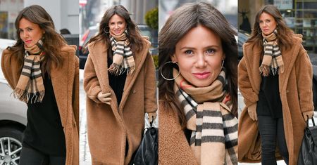 Rozpromieniona Kinga Rusin cieszy się z obecności paparazzi pod studiem "Dzień Dobry TVN" (ZDJĘCIA)