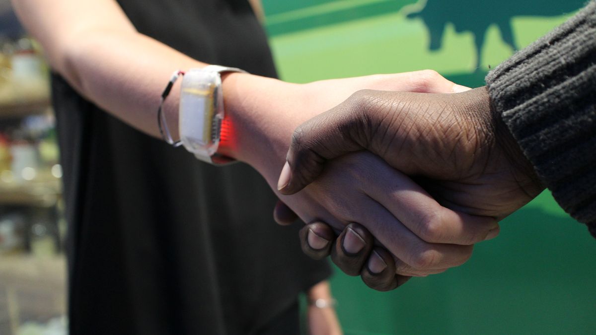 Beyond Sight: nawigacyjna opaska z haptycznym interfejsem 1