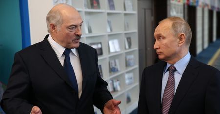 Łukaszenka odwiedza Putina. Zaobserwowano ruchy wojsk przy granicy
