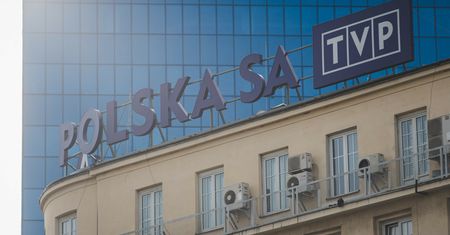 Miliardy na TVP. Ostry komentarz Leszka Millera. "To bezczelne"