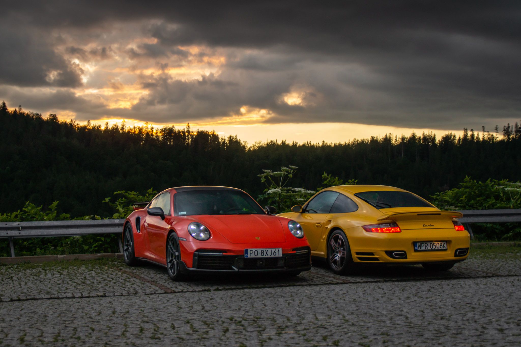 Porsche 911 992 Turbo S vs. 911 997 Turbo