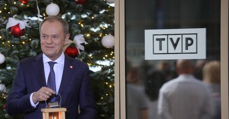 Komedia z przejmowaniem mediów publicznych [OPINIA]