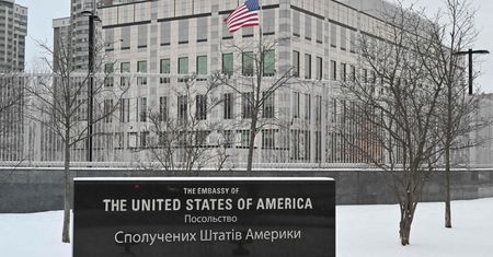 Ambasada USA w Kijowie zaapelowała do Amerykanów o rozważenie natychmiastowego wyjazdu z Ukrainy