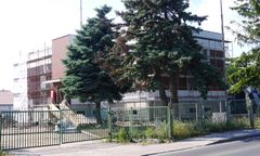 Komisariat stoi na prywatnej ziemi. Mieszkaniec żąda, aby policja się wyprowadziła