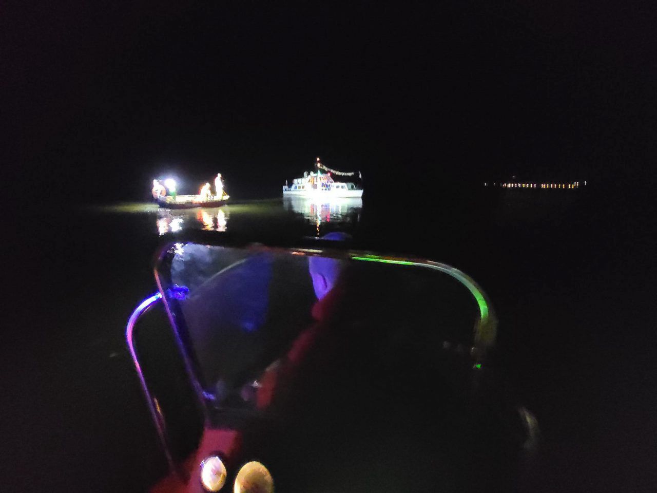 Sternik był pijany, pasażerowie uciekli. Nocna akcja na Wiśle