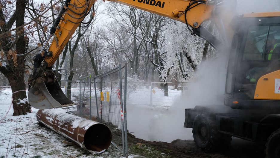 Warszawa. Awaria ciepłownicza na Pradze w rejonie ulicy Jagiellońskiej, 19.01.2021 r.