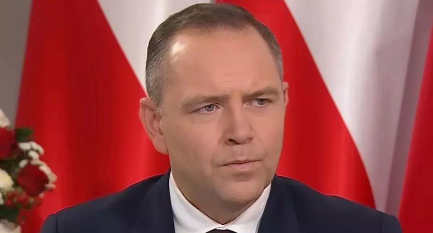 Karol Nawrocki nie odpuścił Onetowi ws. Grand Hotelu. Jest pozew cywilny i oskarżenie z art. 212 [NASZ NEWS]