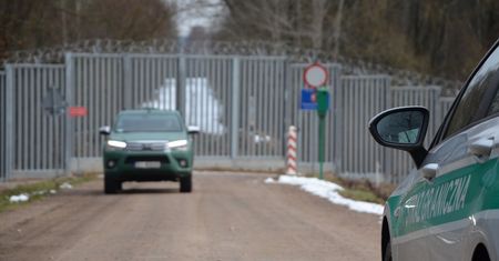 Luksusowe auta jadą do Rosji. Bogaci znaleźli sposób na sankcje