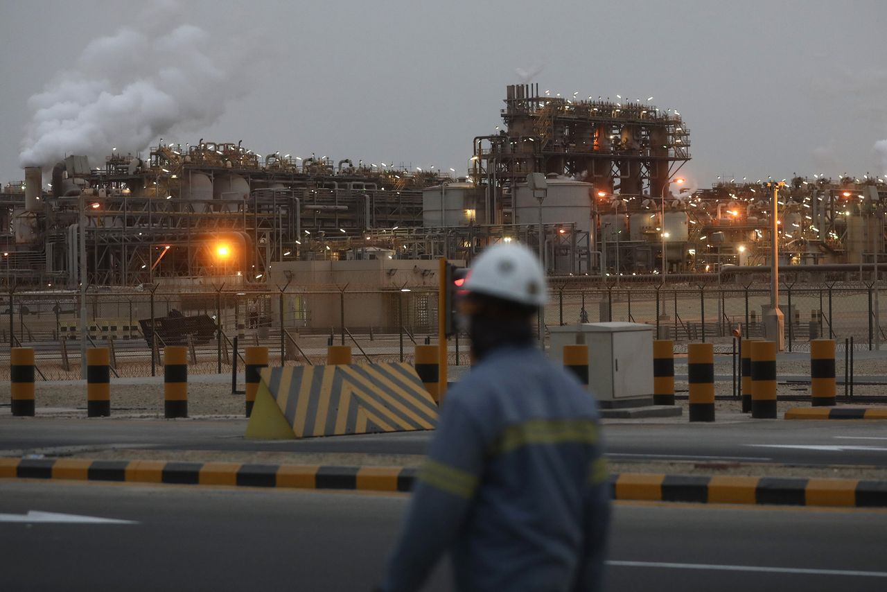 Oil prices reacted to the escalation of the situation in the Middle East, illustrative image