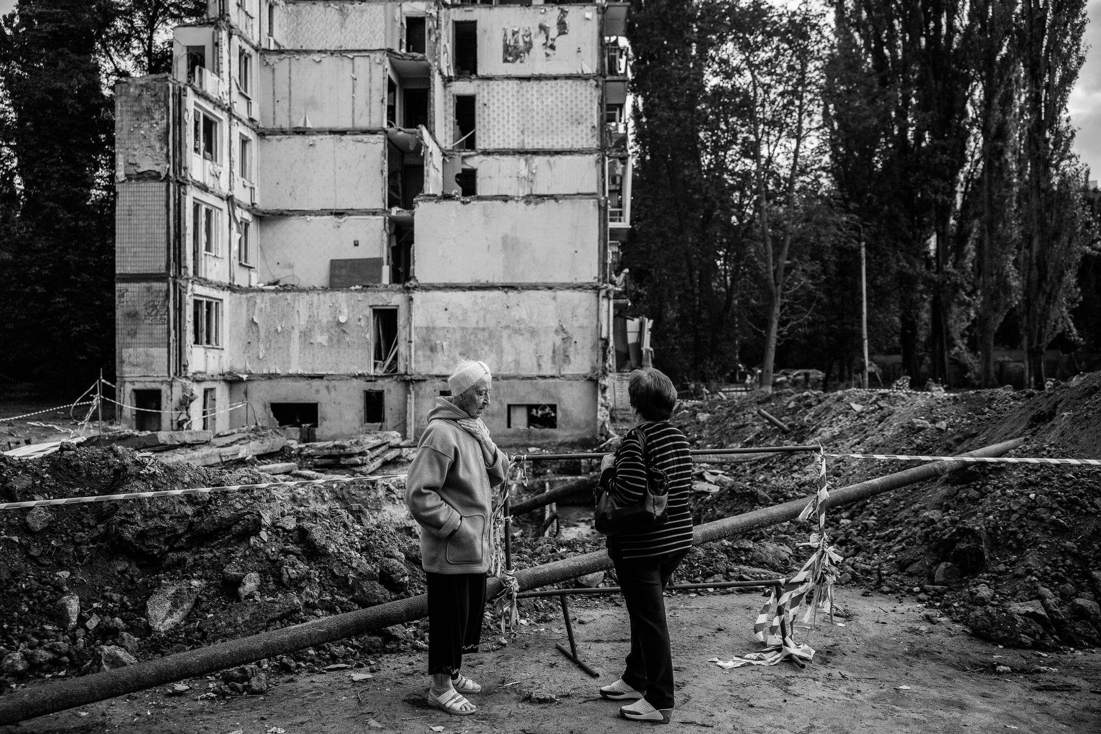 9-piętrowy blok mieszkalny, zaatakowany rosyjską rakietą 