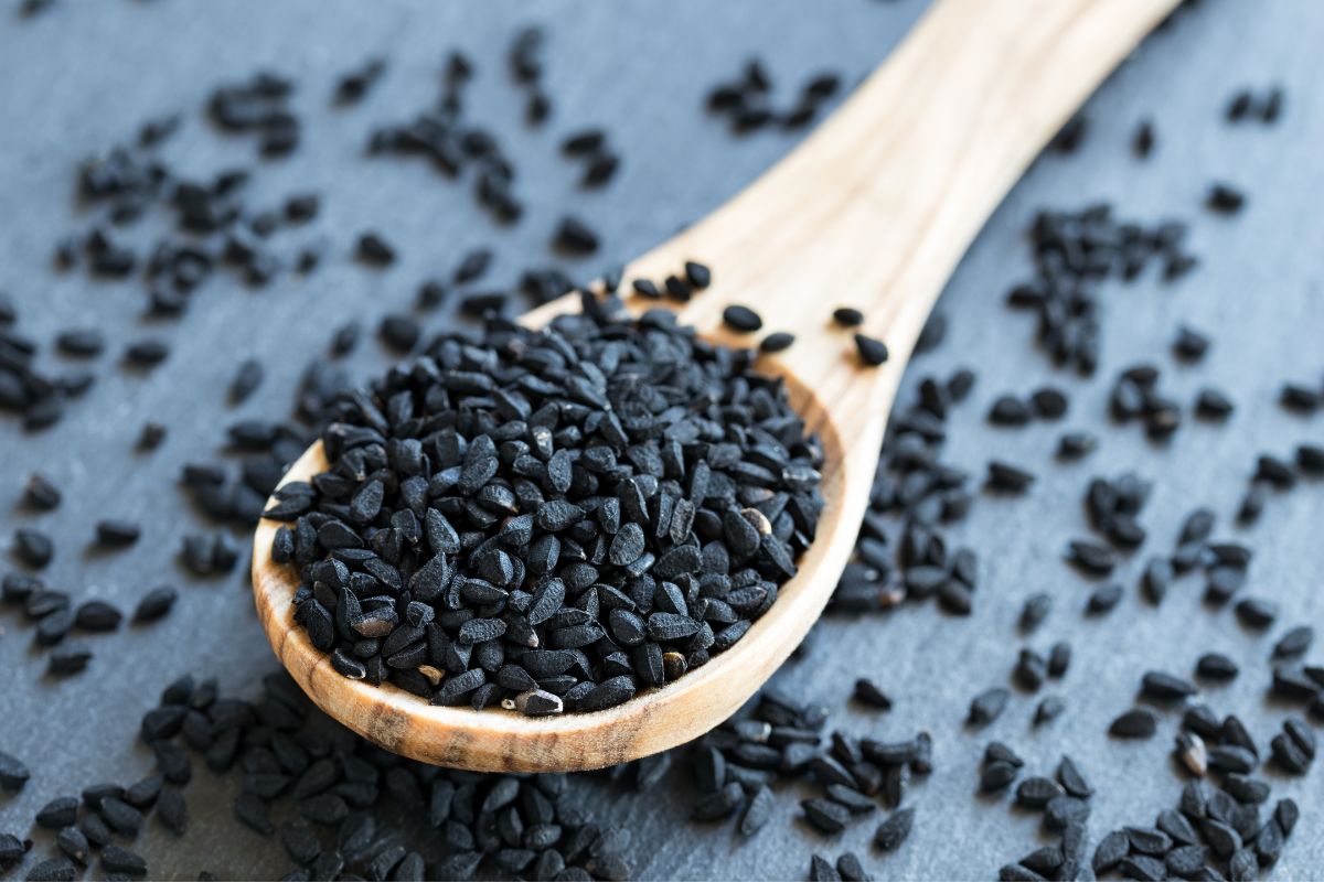 Black honey owes its color to black cumin.