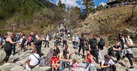 Tatry przyciągają coraz więcej turystów. Rekordowy początek roku
