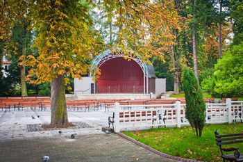 Polanica-Zdrój: Uzdrowisko z duszą. Odkryj najciekawsze atrakcje dolnośląskiego miasta