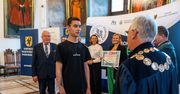 Gdańsk: Najlepsi uczniowie rzemiosła pasowani na czeladników